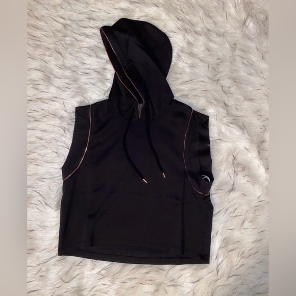 Back Sleeveless Hoodie - Picture 1 of 4